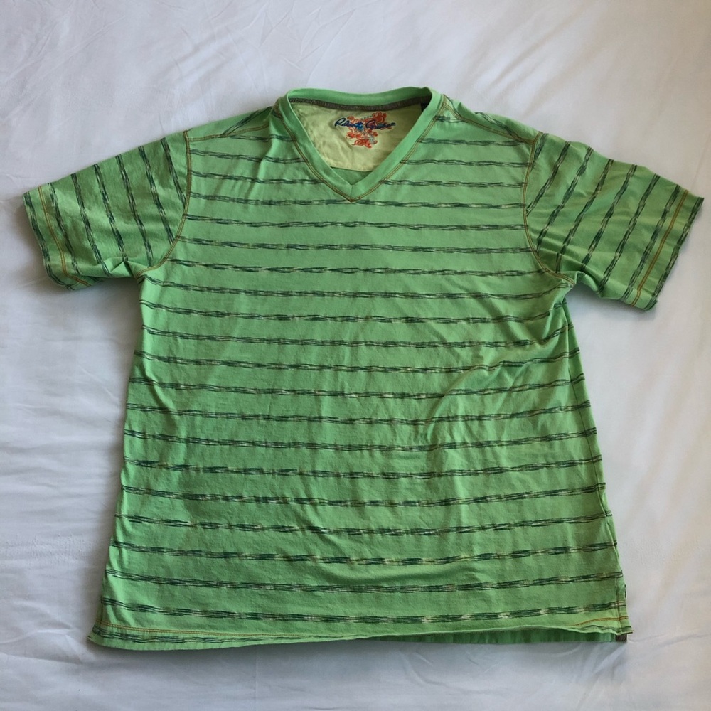 Robert Graham Short Sleeve Stiped V-Neck T-shirt